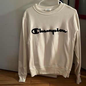 White champion sweatshirt size small (barely worn)